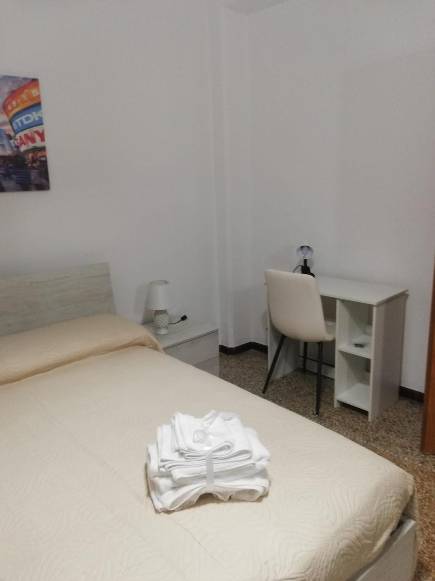 La Casa Di Anna Apartment Taranto Luaran gambar